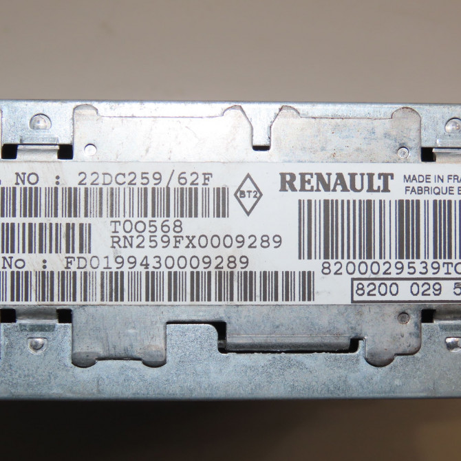 Autoradio occasion RENAULT CLIO II Phase 1 03-1998->06-2001 1.4i 8v 75ch 8200354517 4