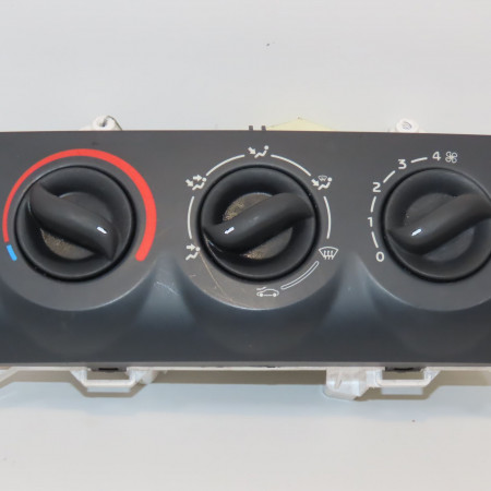 Commande de chauffage occasion RENAULT CLIO CAMPUS II Phase 2 07-2009->12-2012 1.2i 60ch 7701049073