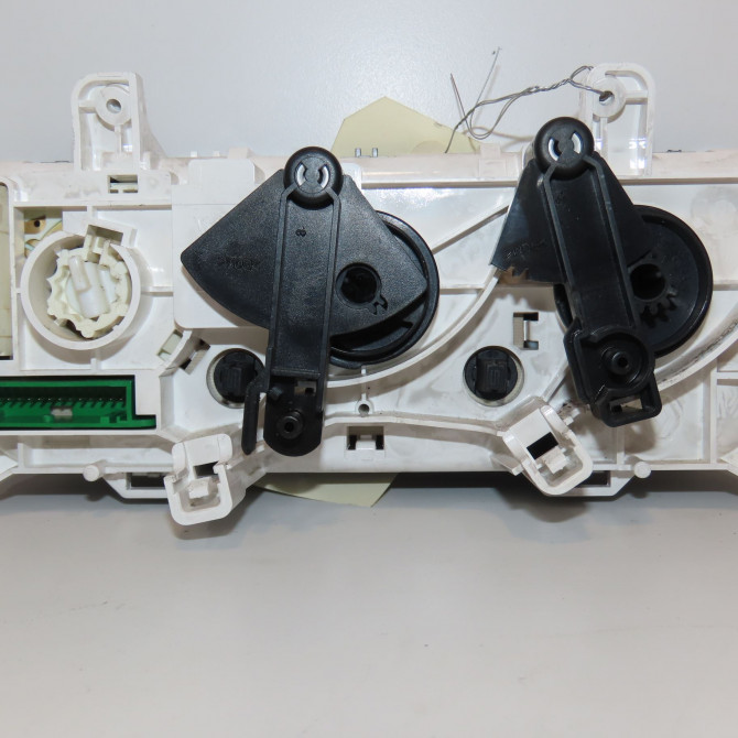 Commande de chauffage occasion RENAULT CLIO CAMPUS II Phase 2 07-2009->12-2012 1.2i 60ch 7701049073 2