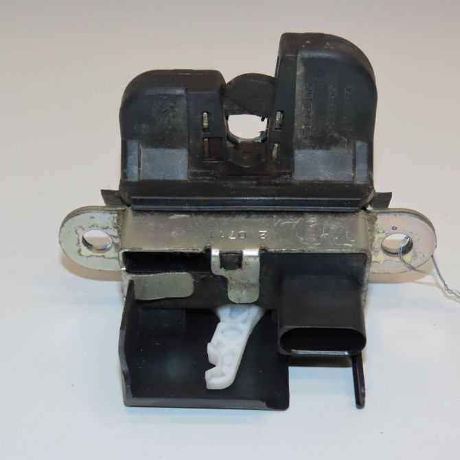 Serrure hayon occasion VOLKSWAGEN POLO V POLO V Phase 1 2009-09-01->2014-05-31 1.6 TDI 90 6R0827505E9B9 2