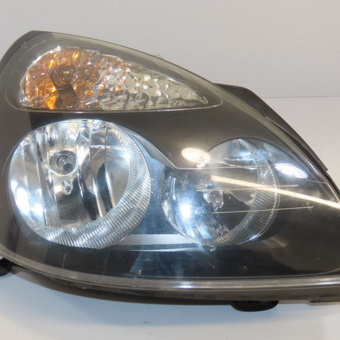 Phare droit occasion RENAULT CLIO II Phase 2 06-2001->07-2006 1.5 DCI 80ch 7701054063 1