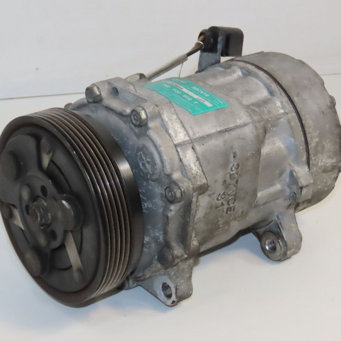 Compresseur air conditionne occasion VOLKSWAGEN CADDY III Phase 1 03-2004->07-2010 1.9 TDI 105ch 7H0820803F 1