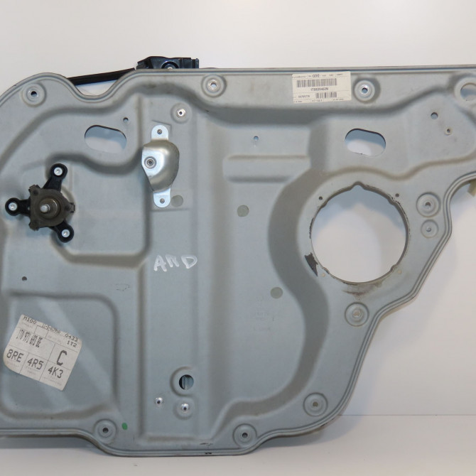 Mecanisme leve-glace arrière droit occasion VOLKSWAGEN TOURAN I Phase 2 11-2006->09-2010 1.9TDI 90 1T0839462N 1