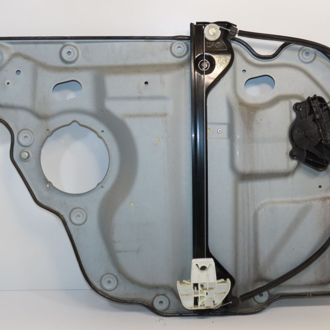 Mecanisme leve-glace arrière droit occasion VOLKSWAGEN TOURAN I Phase 2 11-2006->09-2010 1.9TDI 90 1T0839462N 2