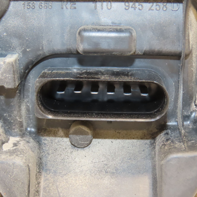 Feu arrière droit occasion VOLKSWAGEN TOURAN I Phase 2 11-2006->09-2010 1.9TDI 90 1T0945096N 3