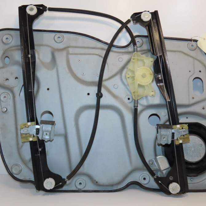 Mecanisme + moteur lève-glace avant droit occasion VOLKSWAGEN TOURAN I Phase 2 11-2006->09-2010 2.0TDi 16v 140ch 2