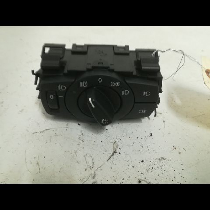 Interrupteur commande de phares occasion B.M.W. SERIE 3 V Phase 1 03-2005->09-2008 318i 129ch 61316932798 1