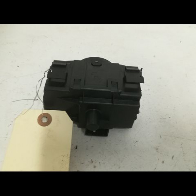 Interrupteur commande de phares occasion B.M.W. SERIE 3 V Phase 1 03-2005->09-2008 318i 129ch 61316932798 2