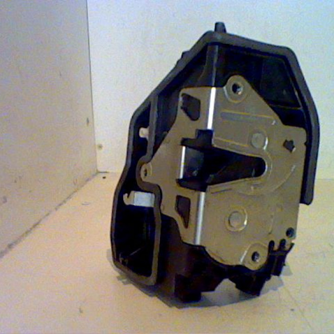 Serrure porte avd occasion B.M.W. SERIE 5 IV Phase 1 12-1995->07-2000 51217202146 1