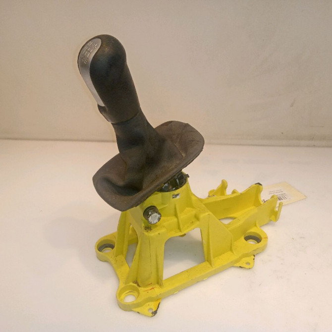 Levier de vitesses occasion VOLVO C30 Phase 1 04-1995->04-1999 1.6 D 115ch 30759916 1