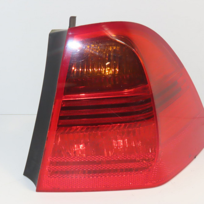 Feu arrière droit occasion B.M.W. SERIE 3 V Phase 1 04-1995->04-1999 320d 163ch 63217160062 1