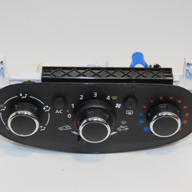 Commande de chauffage occasion DACIA DUSTER Phase 2 09-2013->... 1.5 DCI 110ch 275103362R 1