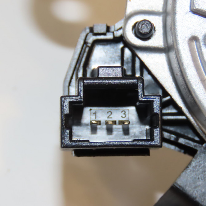 Moteur essuie-glace arrière occasion DACIA DUSTER Phase 2 09-2013->... 1.5 DCI 110ch 287102467R 3