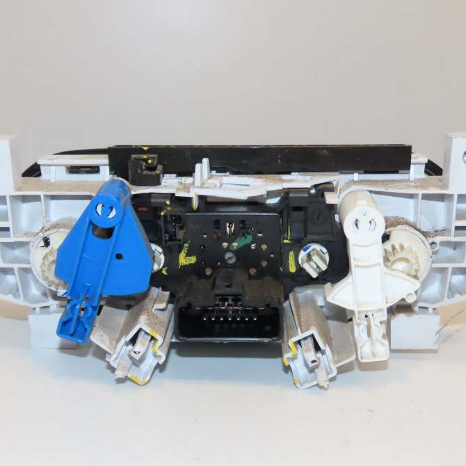 Commande de chauffage occasion DACIA DUSTER Phase 2 09-2013->... 1.5 DCI 110ch 275103362R 2