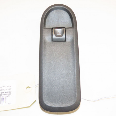 Commande lève-glace porte avant droite occasion DACIA DUSTER Phase 2 09-2013->... 1.5 DCI 110ch