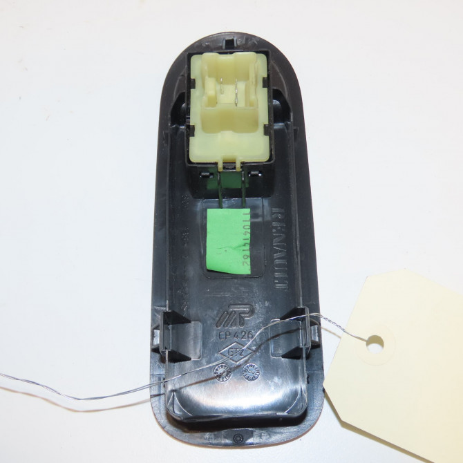 Commande lève-glace porte avant droite occasion DACIA DUSTER Phase 2 09-2013->... 1.5 DCI 110ch 2