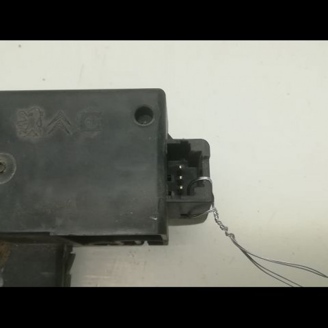 Serrure hayon occasion CITROEN C3 I Phase 2 10-2005->12-2010 1.1i 871982 3