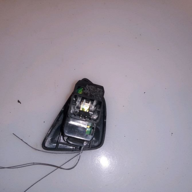 Commande lève-glace porte avant droite occasion FORD KA II Phase 1 10-2008->... 1.2i 69ch 1571470 2