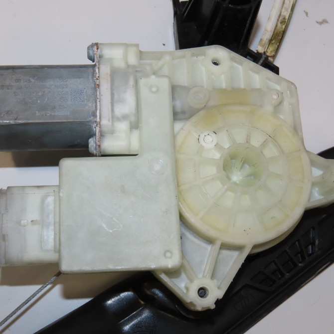 Mecanisme + moteur lève-glace avant droit occasion PEUGEOT 308 II 308 II Phase 1 2013-06-01->2017-08-31 1.2 130ch 3