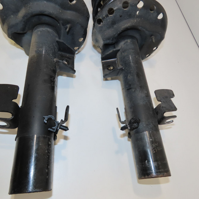 Amortisseur avant droit occasion  LR024442 4