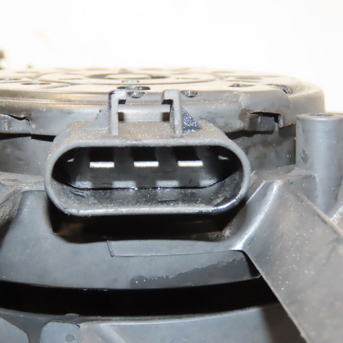 Ventilateur de refroidissement occasion FORD MONDEO II Phase 1 09-2000->06-2007 2.0 TDCI 130ch 1152920 4