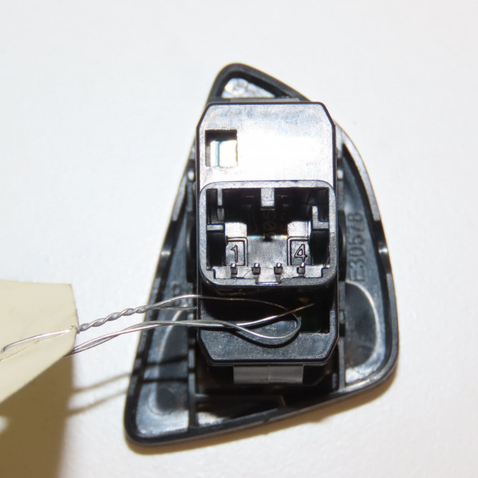 Commande lève-glace porte avant droite occasion FORD KA II Phase 1 10-2008->... 1.3 TDCI 75ch 1571470 2