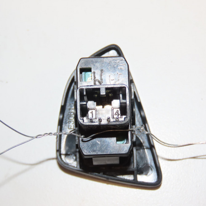 Commande lève-glace porte avant gauche occasion FORD KA II Phase 1 10-2008->... 1.3 TDCI 75ch 1571422 2