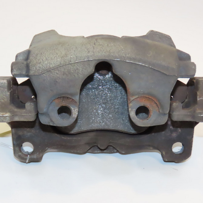 Etrier de frein avant droit occasion  LR015386 2