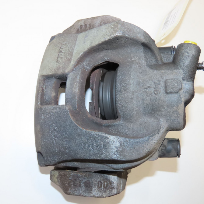 Etrier de frein avant droit occasion  LR015386 4