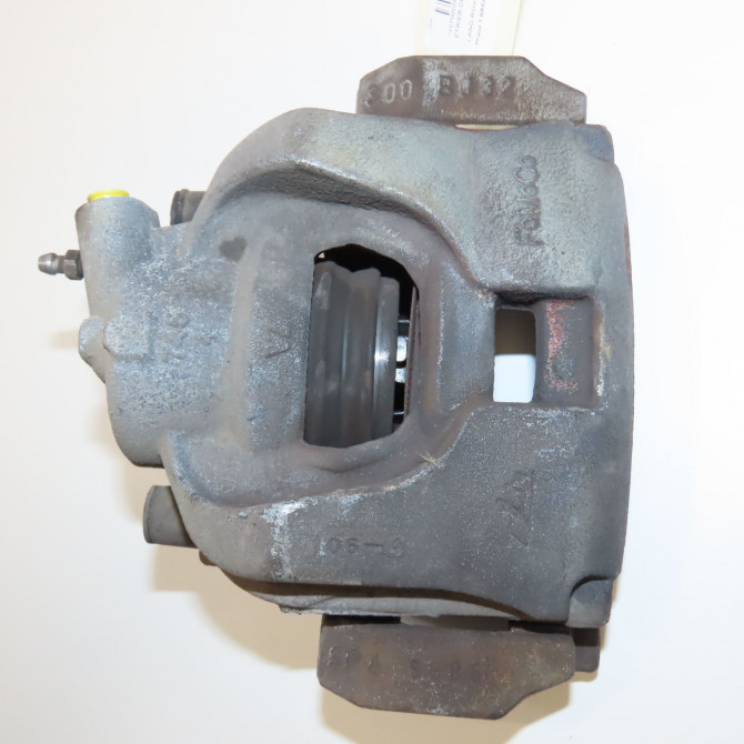 Etrier de frein avant gauche occasion  LR015387 4