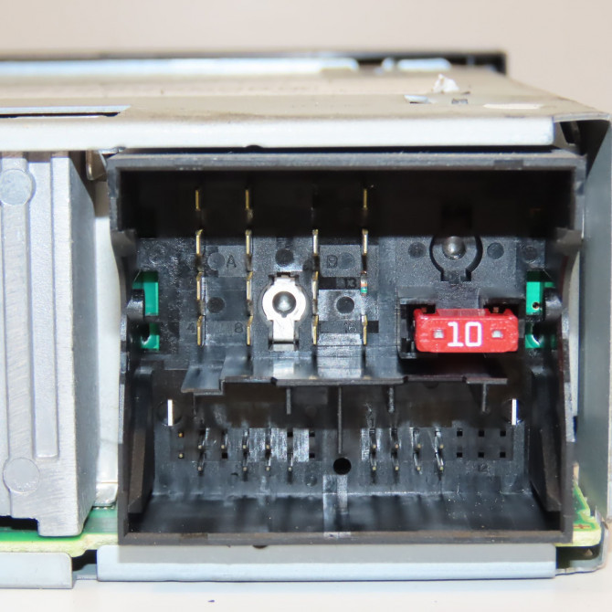 Autoradio occasion PEUGEOT PARTNER II Phase 1 05-2008->03-2012 1.6 HDI 92ch 1614201480 3