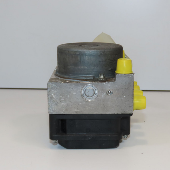 Unité hydraulique ABS occasion RENAULT KANGOO II Phase 1 01-2008->03-2013 1.5 DCI 105ch 8201240013 3