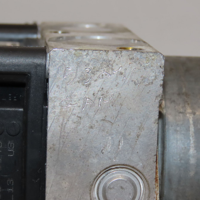 Unité hydraulique ABS occasion RENAULT KANGOO II Phase 1 01-2008->03-2013 1.5 DCI 105ch 8201240013 5