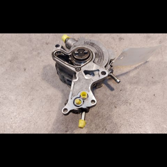 Pompe a vide occasion VOLKSWAGEN PASSAT IV Phase 2 10-2000->03-2005 38145209Q 2