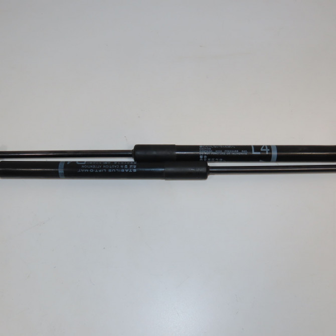 Verin droit hayon occasion TOYOTA YARIS III Phase 2 06-2014->... 1.5 100ch 689500W661 1