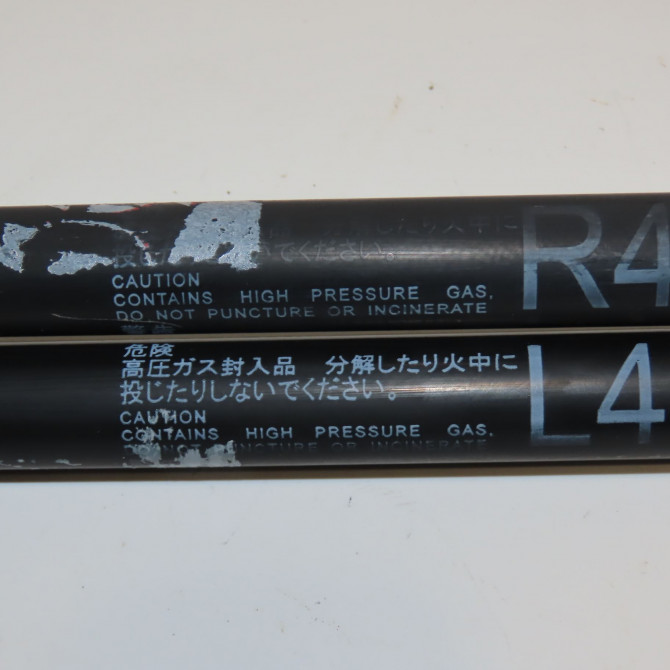 Verin droit hayon occasion TOYOTA YARIS III YARIS III Phase 1 2011-03-01->2015-04-30 689500W661 2