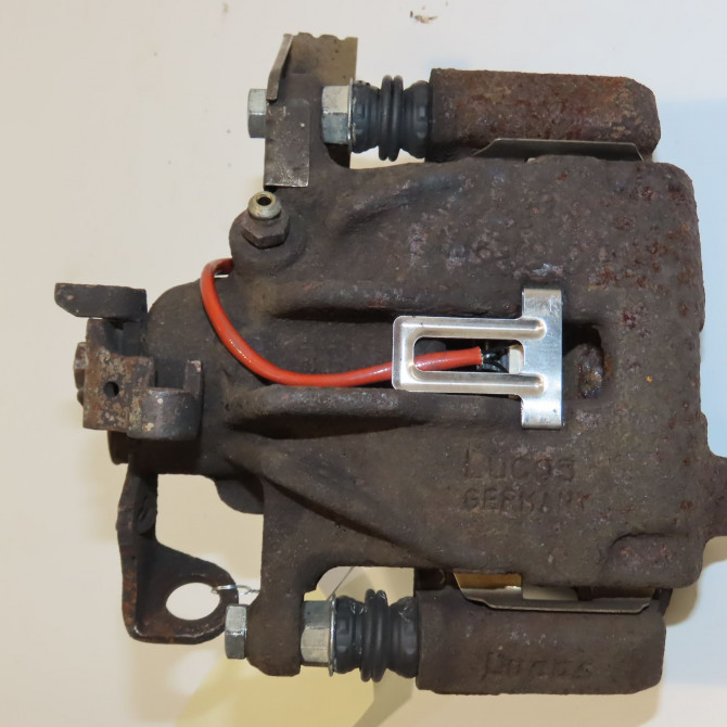 Etrier de frein arrière droit occasion  7D0615424B 4