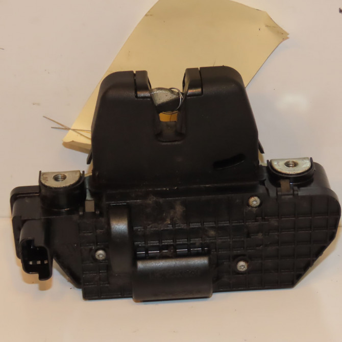 Serrure hayon occasion PEUGEOT 2008 Phase 1 01-2013->... 1.2i PURETECH 110ch 8719F8 1