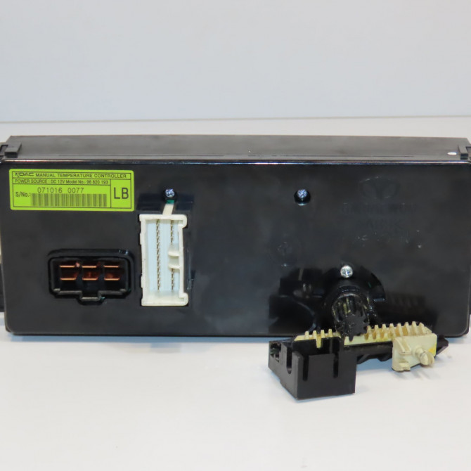 Commande de chauffage occasion CHEVROLET CAPTIVA Phase 1 04-1995->04-1999 2.0 VCDI 127ch 2