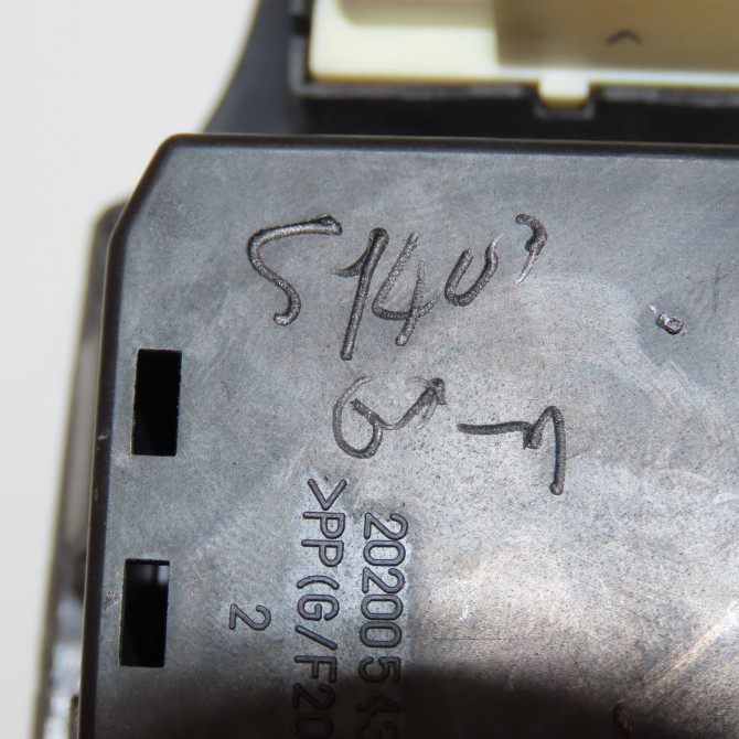 Commande lève-glace porte avant gauche occasion CHEVROLET CAPTIVA Phase 1 04-1995->04-1999 2.0 VCDI 127ch 96628538 5