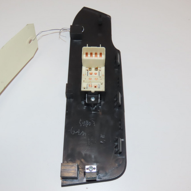 Commande lève-glace porte avant droite occasion CHEVROLET CAPTIVA Phase 1 04-1995->04-1999 2.0 VCDI 127ch 96628546 2