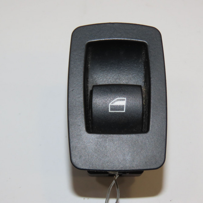 Commande leve-glace porte arrière droite occasion B.M.W. SERIE 5 V Phase 1 04-1995->04-1999 530D 61313448654 1