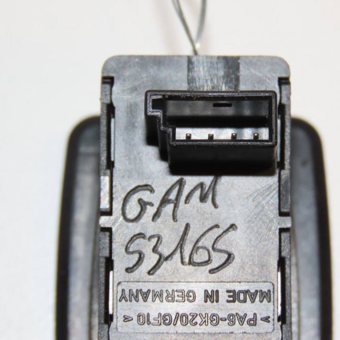 Commande leve-glace porte arrière droite occasion B.M.W. SERIE 5 V Phase 1 04-1995->04-1999 530D 61313448654 3