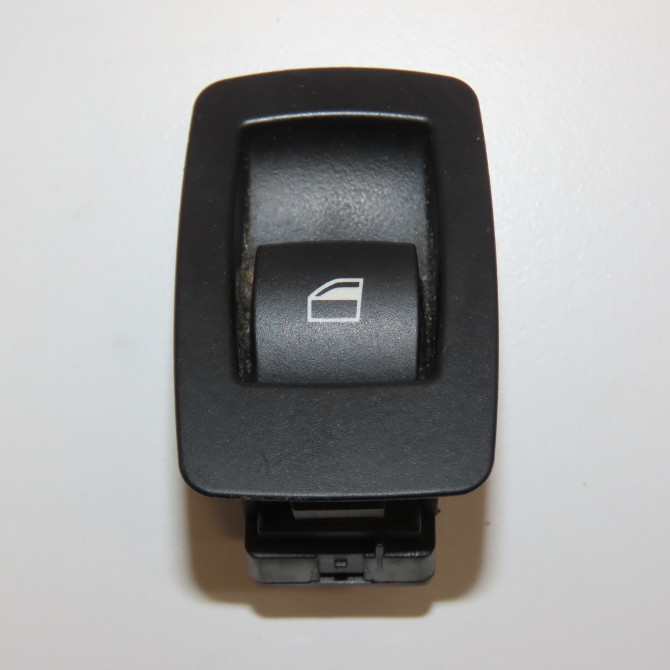 Commande leve-glace porte arrière gauche occasion B.M.W. SERIE 5 V Phase 1 04-1995->04-1999 530D 61313448654 1