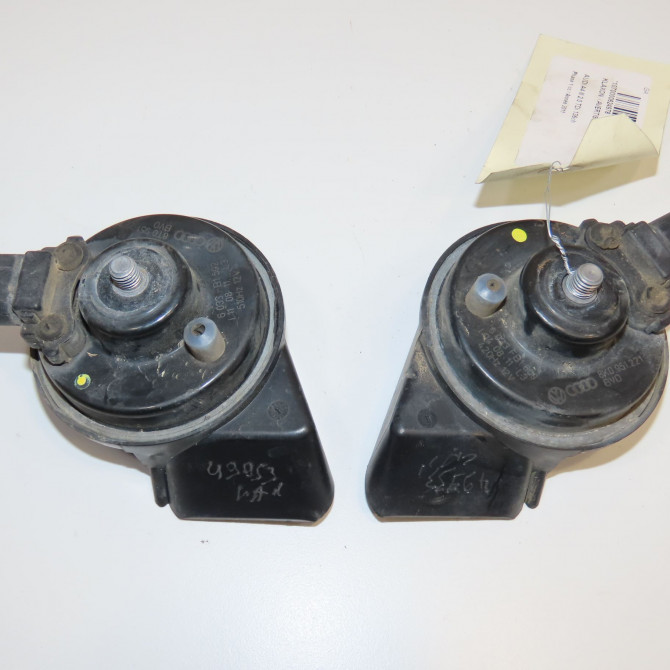 Klaxon  / avertisseur occasion AUDI A4 III Phase 1 01-2008->10-2011 2.0 TDi 136ch 8T0951223 2