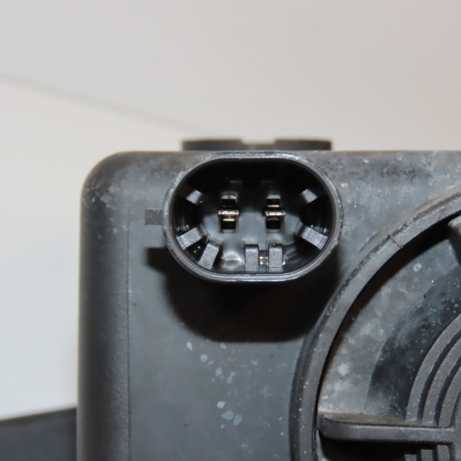 Phare antibrouillard avant gauche occasion OPEL CORSA III Phase 2 08-2003->09-2006 1.3 CDTI 13262882 3