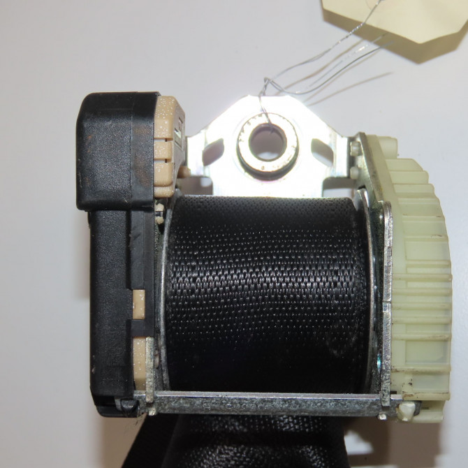 Ceinture arrière droite occasion OPEL CORSA III Phase 2 08-2003->09-2006 1.3 CDTI 13158849 2