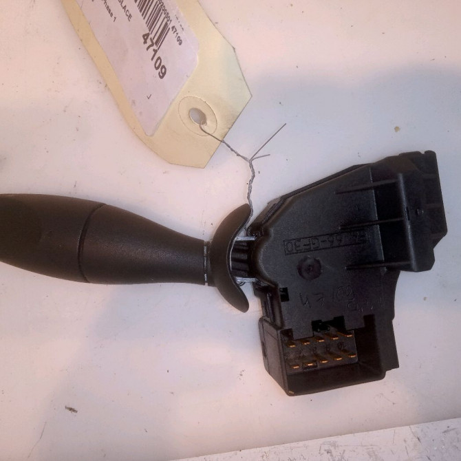 Commande essuie glace occasion FORD FOCUS II Phase 1 09-2004->12-2007 1097541 2