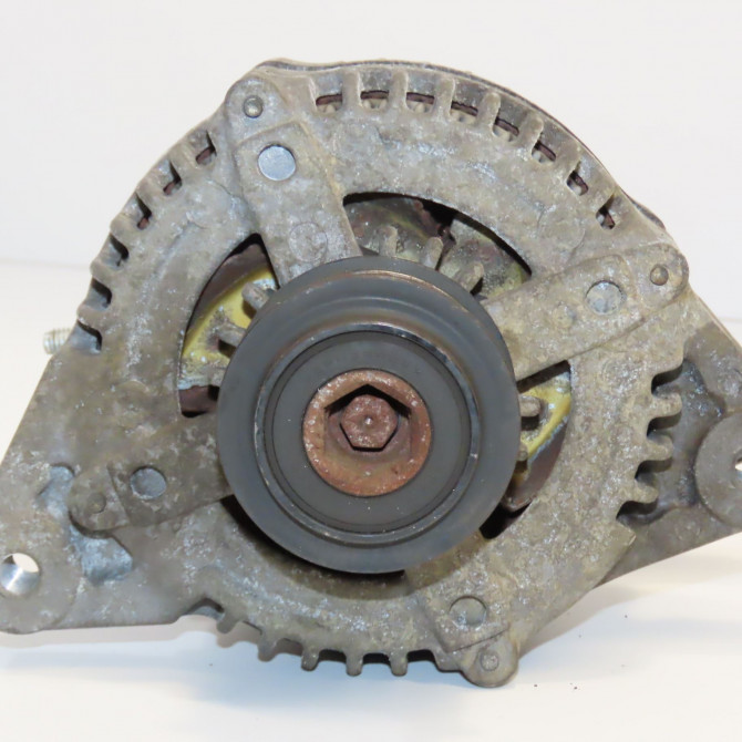 Alternateur occasion  373002F200 2