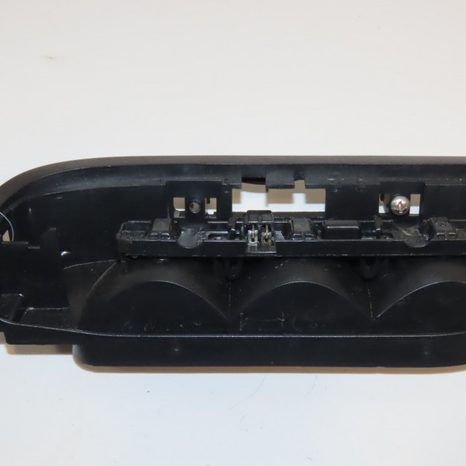 Feux stop supplementaire occasion PEUGEOT PARTNER I Phase 2 11-2002->05-2008 1.6 HDI 75ch 2